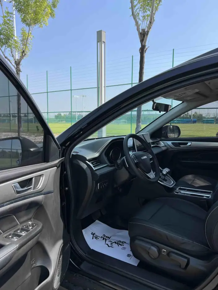 Haval M6 2023 Model PLUS 1.5T DCT Luxury Smart Connect Model – фото 8