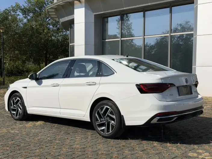 Volkswagen Sagitar 2023 Model 300TSI DSG Beyond Edition