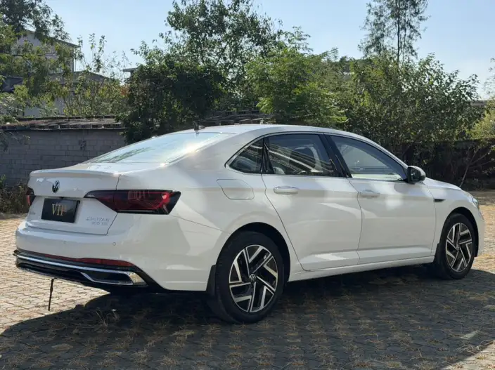 Volkswagen Sagitar 2023 Model 300TSI DSG Beyond Edition – фото 6