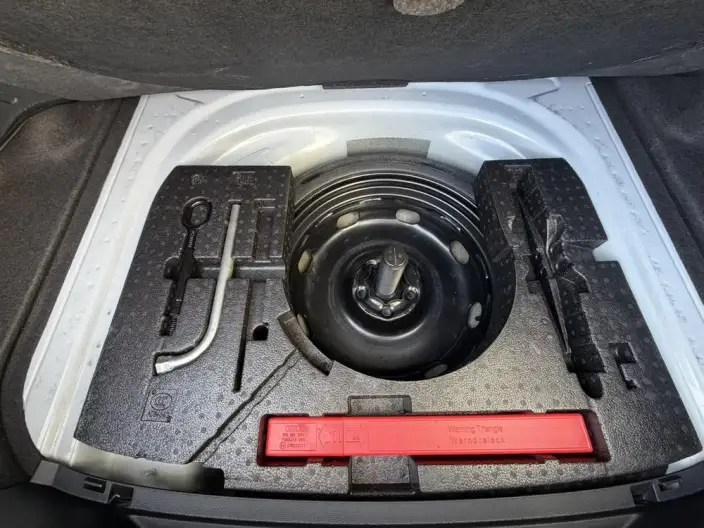 Volkswagen Sagitar 2023 Model 300TSI DSG Beyond Edition – фото 8