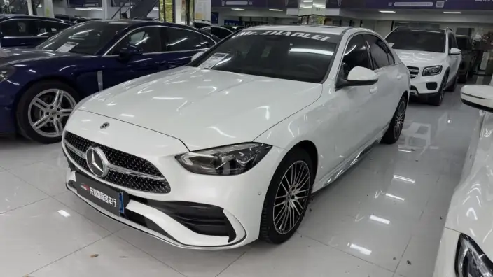 Mercedes-Benz C-Class 2024 Model C 200 L Sports Edition – фото 1