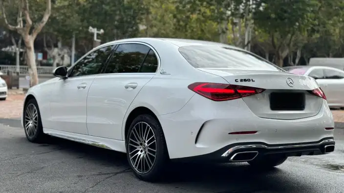 Mercedes-Benz C-Class 2024 Model C 200 L Sports Edition – фото 4