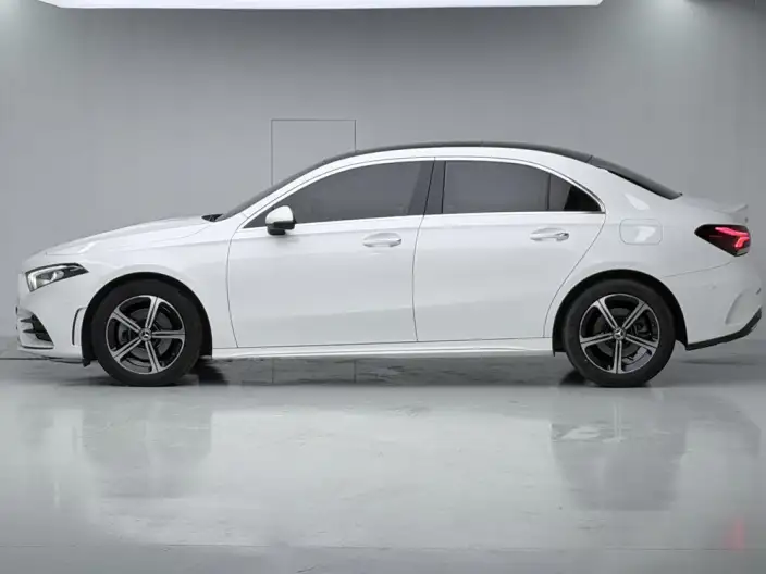 Mercedes-Benz A-class 2023 Model A 200 L Sports sedan Fashion Edition