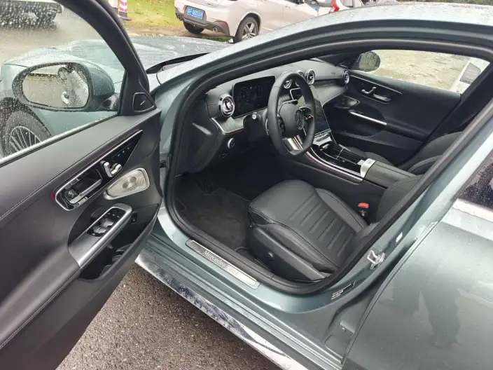 Mercedes-Benz C-Class 2026 Model C 260 L Sports sedan – фото 9