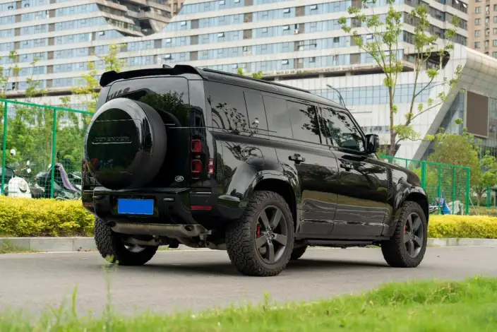 Land Rover Defender 2023 Model 110 3.0T P400 X-Dynamic HSE – фото 6