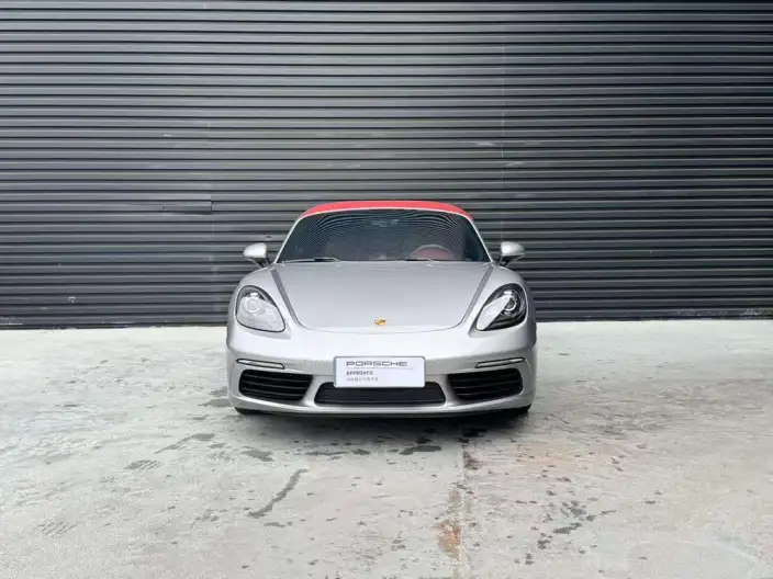 Porsche 718 2023 Model Boxster 2.0T