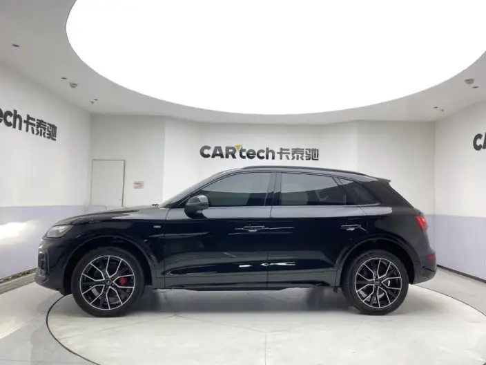 Audi Q5L 2025 Model quattro 45th Anniversary Collector Edition Edition 45TFSI Luxury Dynamic Model