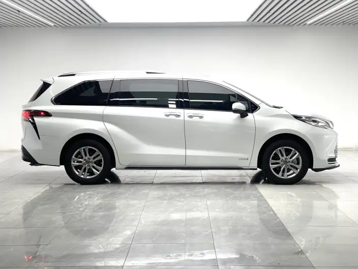 Toyota Sienna 2021 Model 2.5L Hybrid Supreme Edition – фото 8