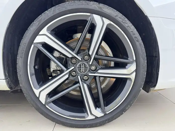 Audi A4 L 2024 Model 40 TFSI Luxury Dynamic Model – фото 8