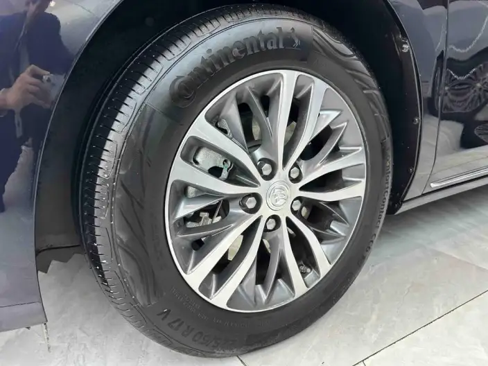Buick GL8 2023 Model ES Luzun 2.0T Comfort Model – фото 9
