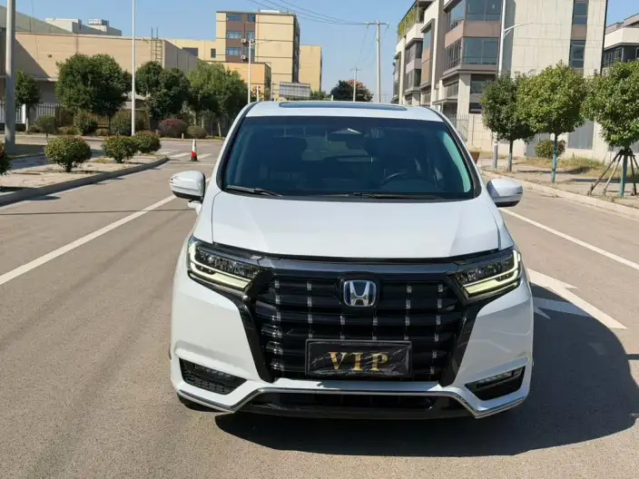 Honda Elysion 2024 Model 2.0L e:HEV Deluxe Edition
