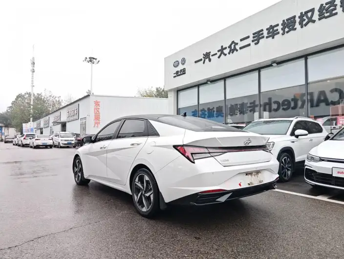 Hyundai Ioniq 2022 Model 1.5L CVT LUX Premium Edition