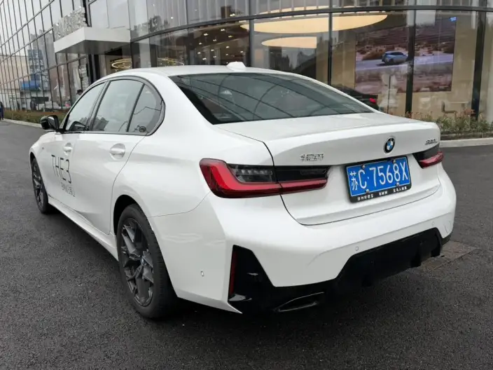 BMW 3 Series 2025 Model 325i M Sports Set