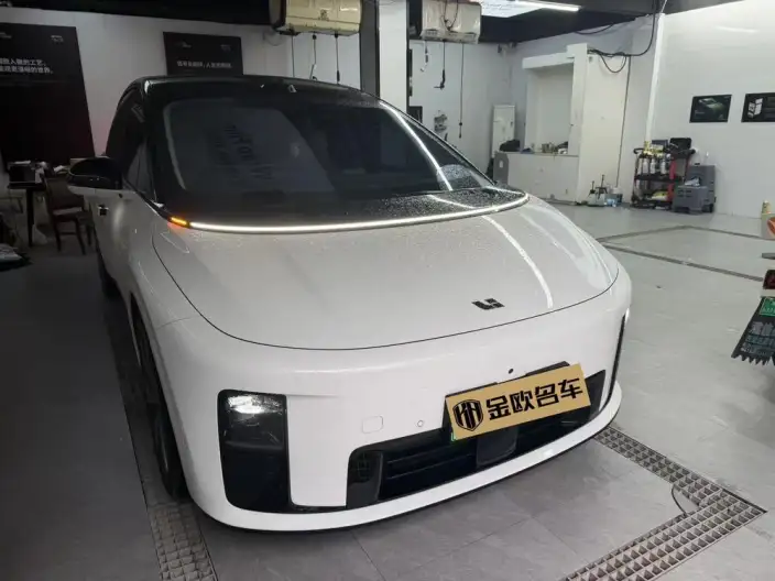 Li Auto i8 2025 Model Standard Edition