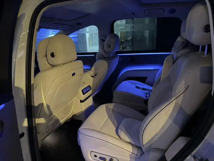 Li Auto i8 2025 Model Standard Edition – фото 8