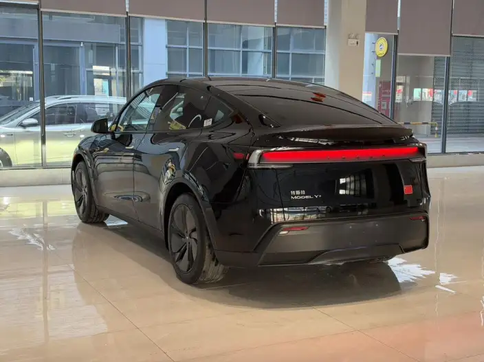 Model Y 2025 Model Rear-wheel drive version