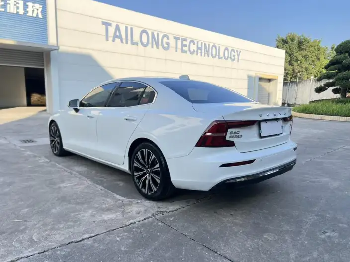 Volvo S60 2024 Model B4 Smart Range Deluxe Edition – фото 4