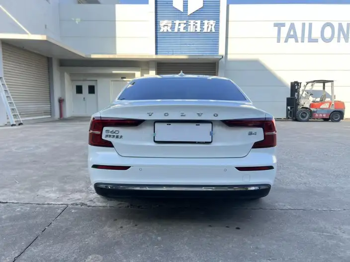 Volvo S60 2024 Model B4 Smart Range Deluxe Edition – фото 5