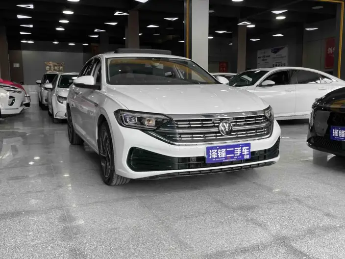 Volkswagen Sagitar 2023 Model 300TSI DSG Beyond Edition