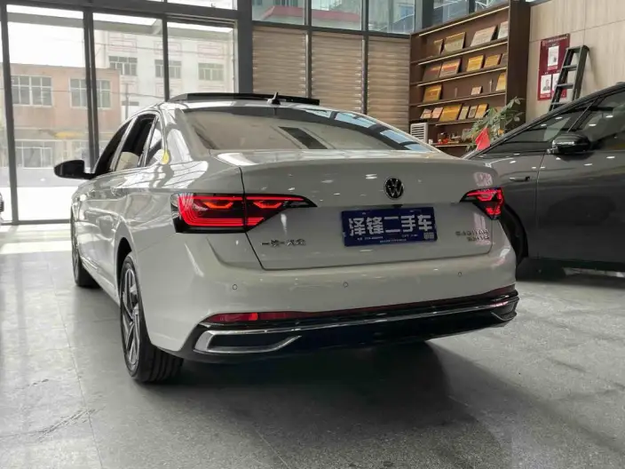 Volkswagen Sagitar 2023 Model 300TSI DSG Beyond Edition