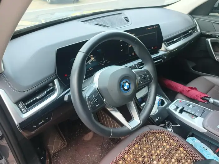 BMW iX 1 2024 Model eDrive25L X Design Set – фото 7