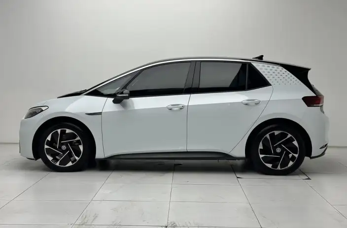 Volkswagen ID.3 2023 Model L Class Model Pure Smart Edition