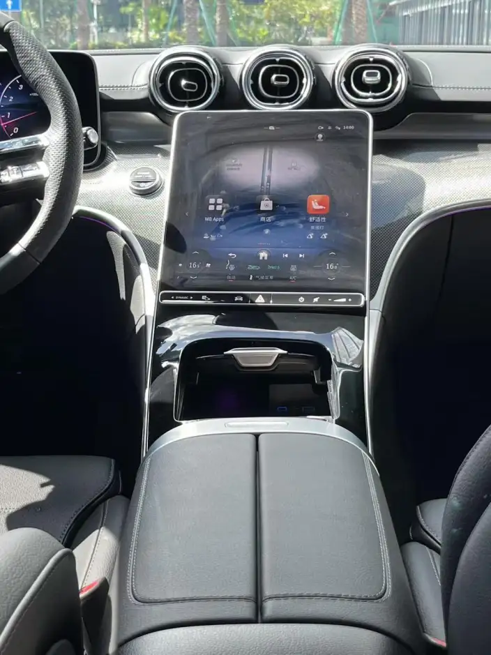 Mercedes-Benz C-Class 2026 Model C 260 L Sports sedan – фото 9