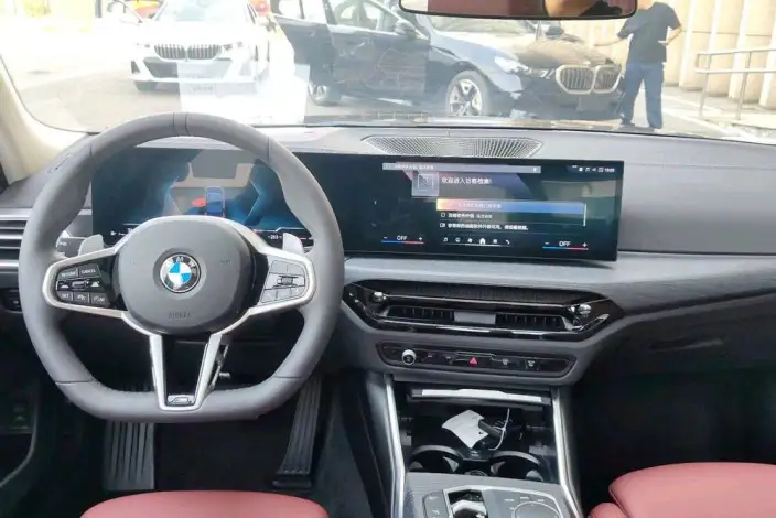BMW 3 Series 2025 Model 325Li M Sports Set – фото 9