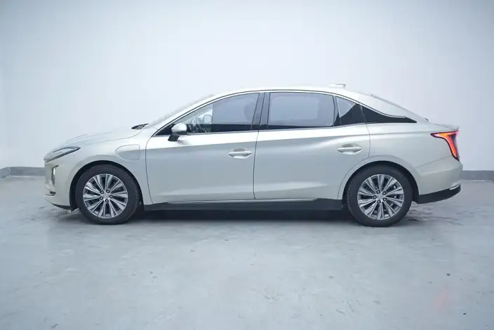 Hongqi E-QM5 2024 Model 610KM PLUS Edition 100kW