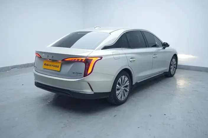 Hongqi E-QM5 2024 Model 610KM PLUS Edition 100kW – фото 7