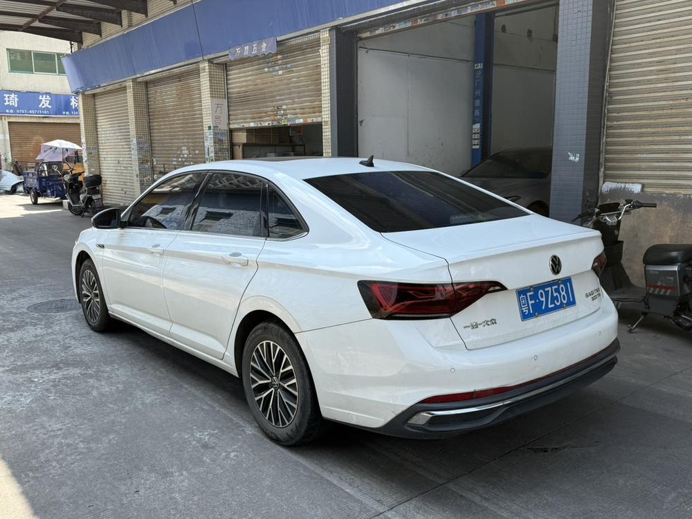 Volkswagen Sagitar 2023 200TSI DSG Flyover Edition – фото 4