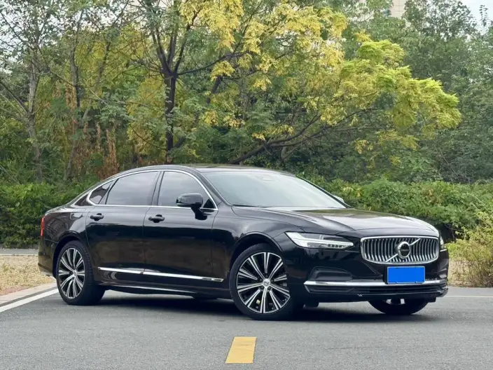 Volvo S90 2024 Model B5 Smart Range Deluxe Edition – фото 3