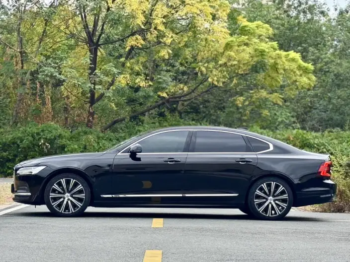 Volvo S90 2024 Model B5 Smart Range Deluxe Edition – фото 4