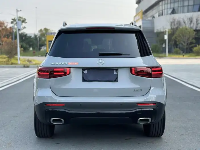 Mercedes-Benz GLB 2026 Model GLB 220 Collector Edition Model – фото 6