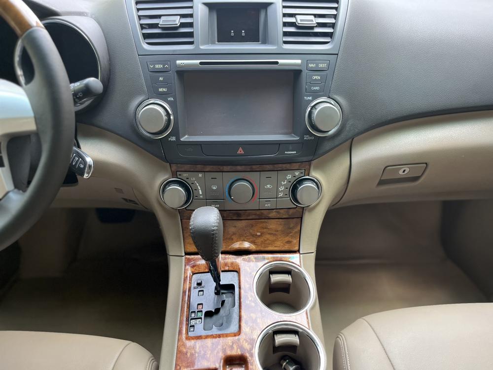 Toyota Highlander 2012 модификация 3.5L 4WD 7 seat Elite Edition – фото 11