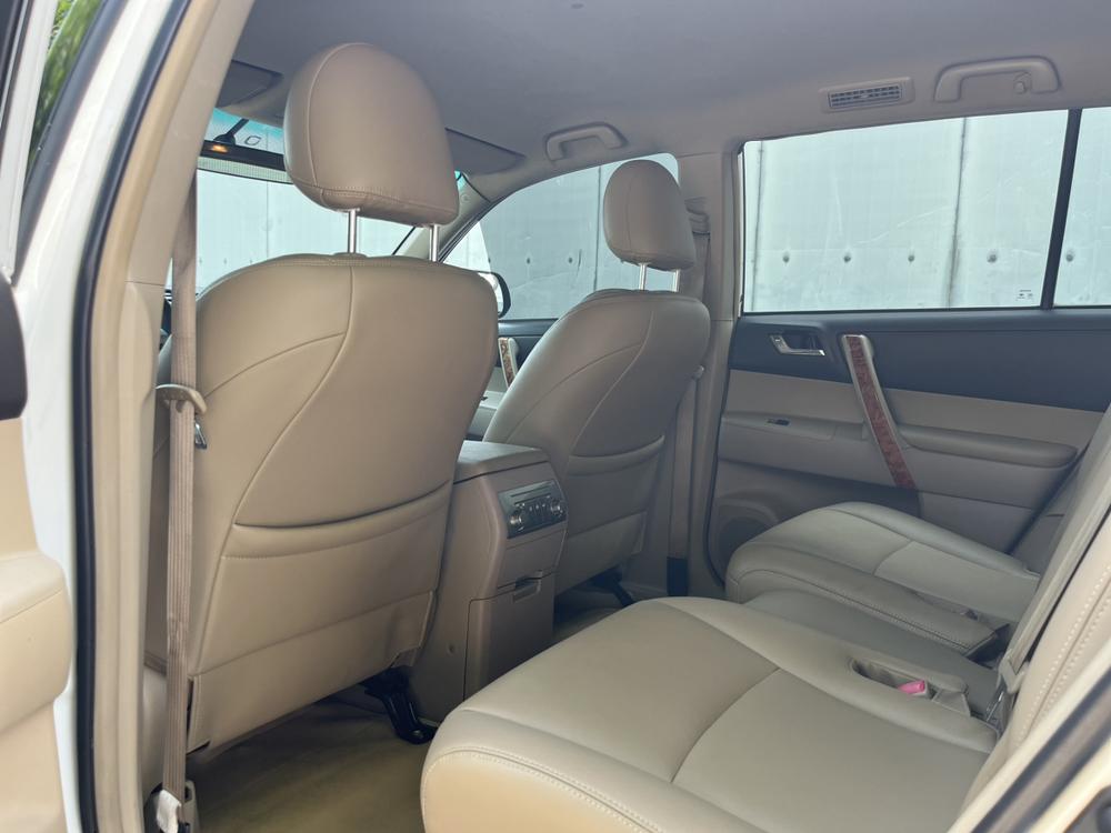 Toyota Highlander 2012 модификация 3.5L 4WD 7 seat Elite Edition – фото 18