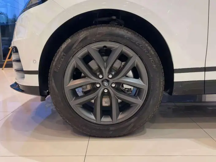 Range Rover Velar 2025 Model Dynamic SE – фото 6