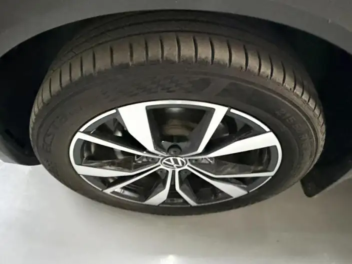 Volkswagen T-Roc 2023 Model 300TSI DSG Chenguang Edition – фото 8