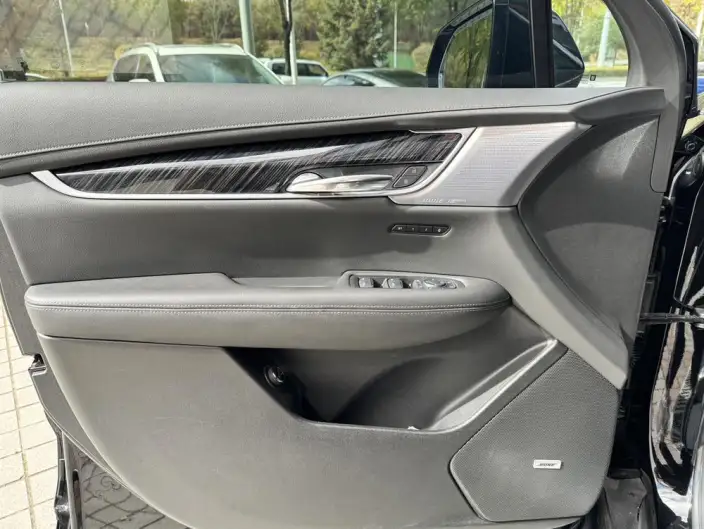 Cadillac XT6 2025 Model 2.0T Luxury Executive Classic Edition – фото 7