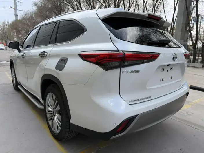 Toyota Highlander 2024 Model Hybrid 2.5L 4WD Premium Edition 7 seat