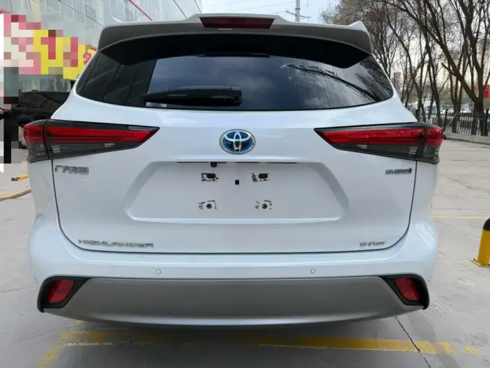 Toyota Highlander 2024 Model Hybrid 2.5L 4WD Premium Edition 7 seat – фото 5