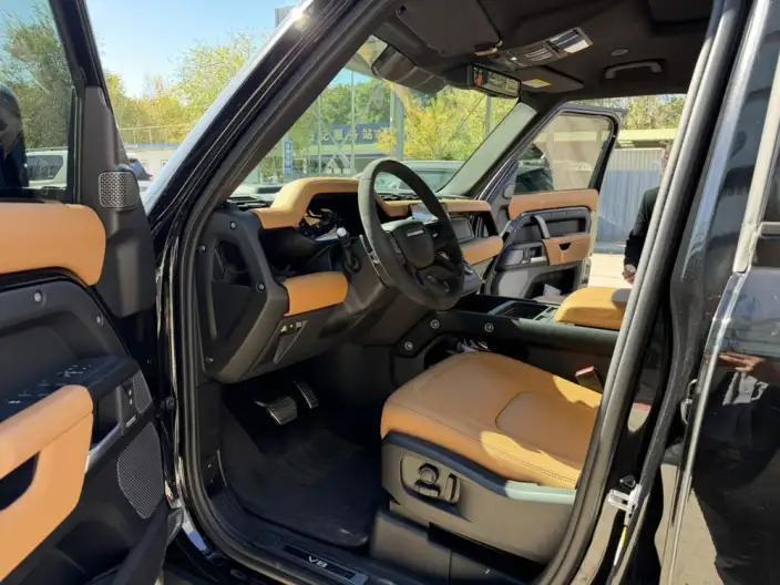 Land Rover Defender 2024 Model 110 5.0T V8 – фото 9