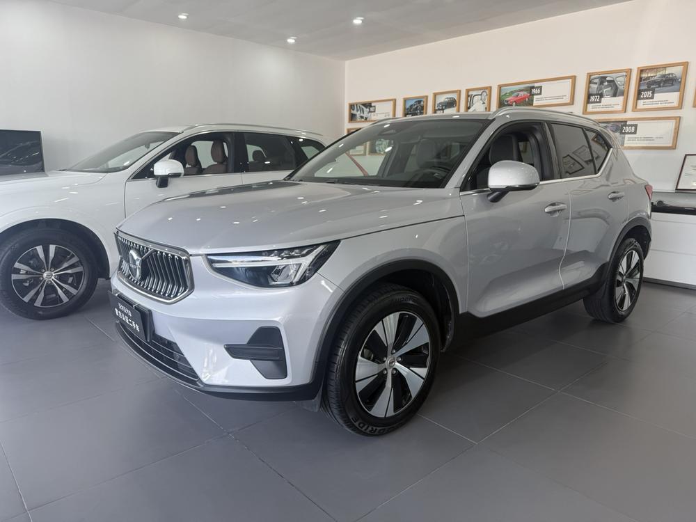 Volvo XC40 2024 B3 Smart Vision Luxury – фото 1