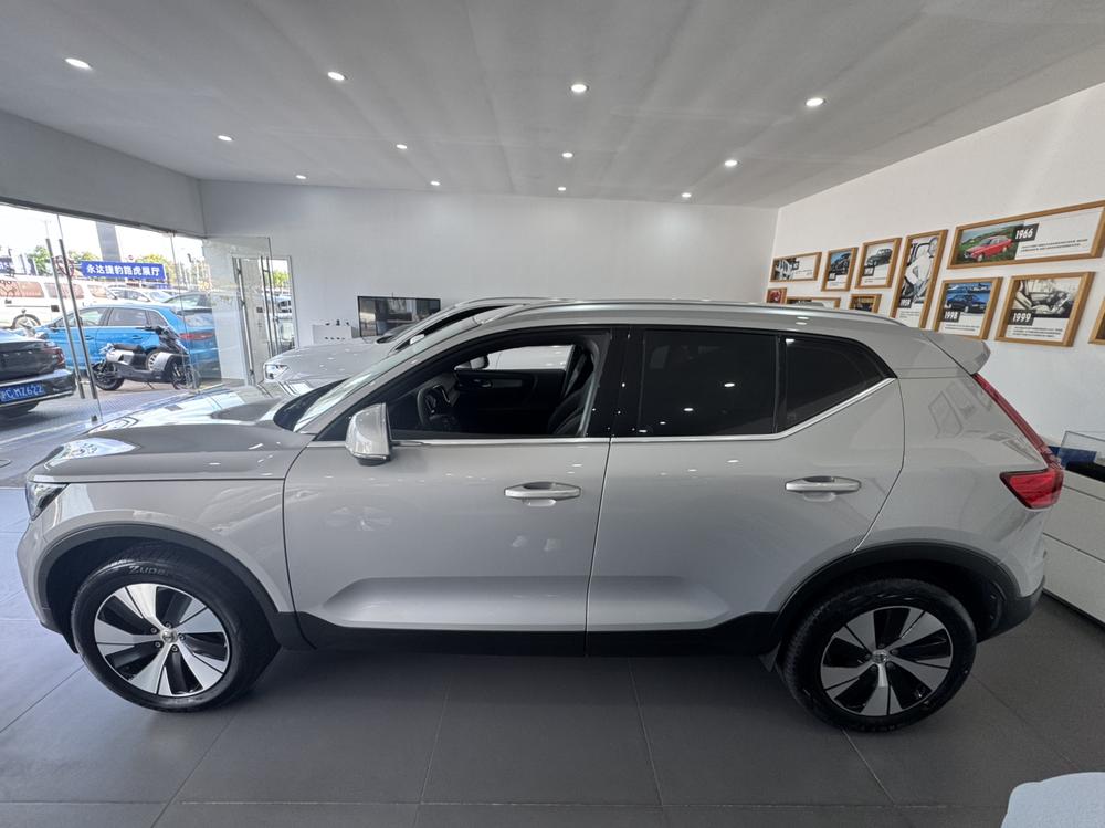 Volvo XC40 2024 B3 Smart Vision Luxury – фото 4