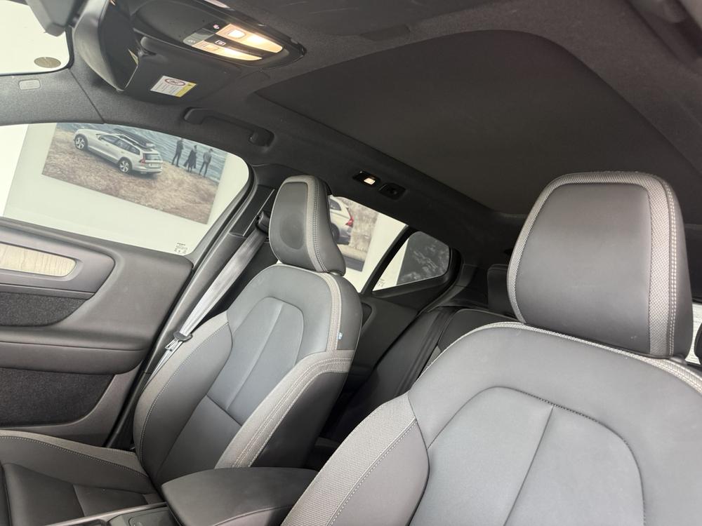 Volvo XC40 2024 B3 Smart Vision Luxury – фото 15