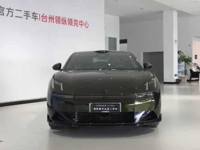 Lynk & Co 10 EM-P 2025 Model 240 4WD Ultra Sports Edition – фото 2