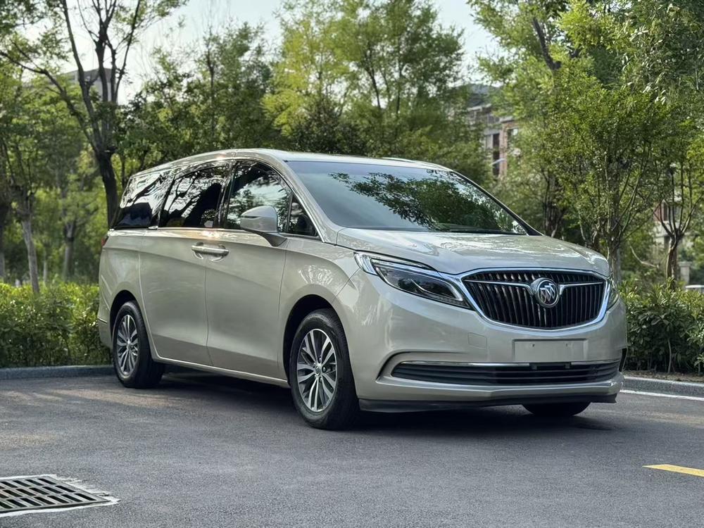 Buick GL8 2018 ES 28T Luxury China VI – фото 3