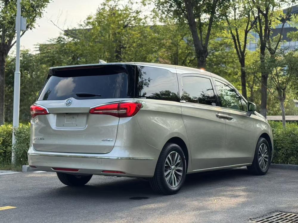 Buick GL8 2018 ES 28T Luxury China VI – фото 6