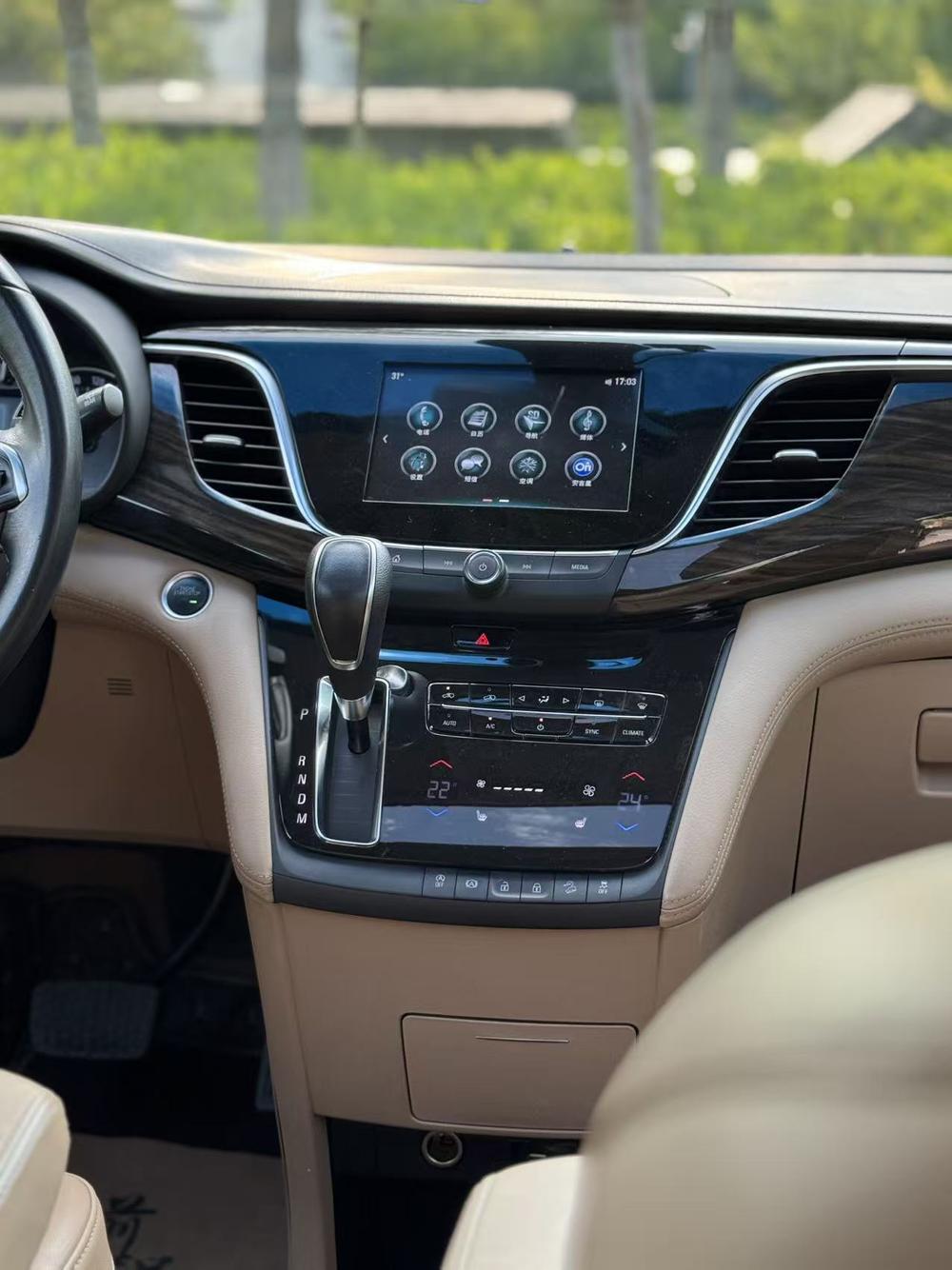 Buick GL8 2018 ES 28T Luxury China VI – фото 8