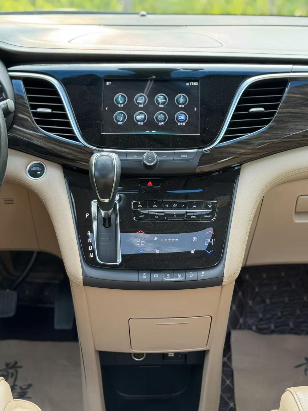 Buick GL8 2018 ES 28T Luxury China VI – фото 11